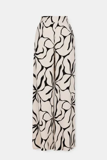 Lagane pantalone sa floralnim motivom 